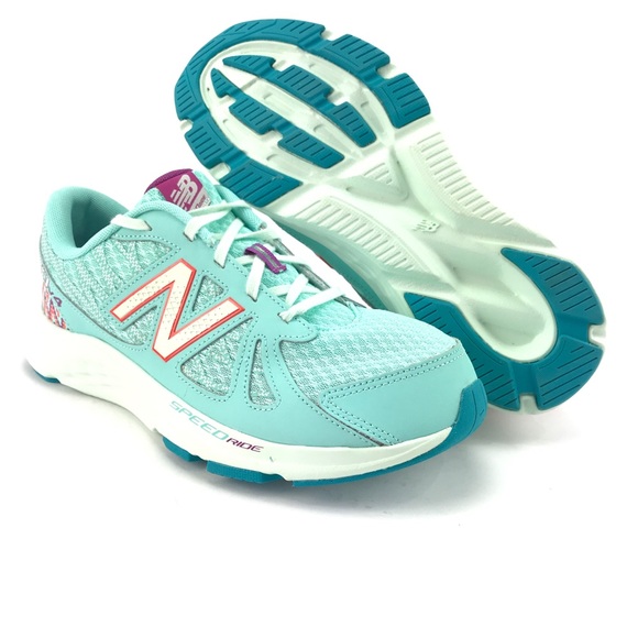 new balance youth running shoes